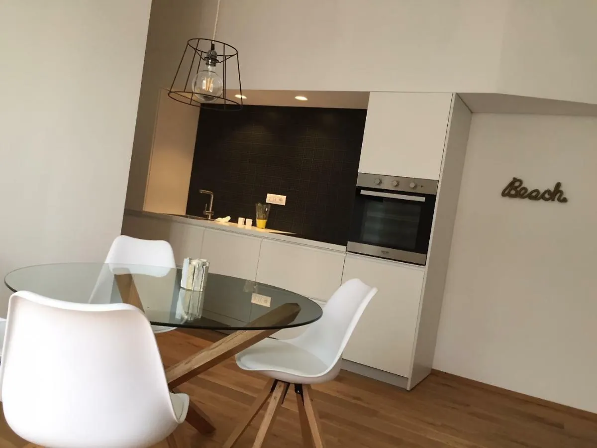 Home Diano Marina 0*,